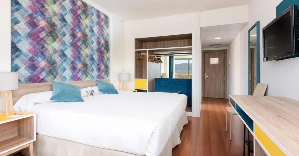 DOUBLE KING SIZE BED Room, Guadalajara Conference Center Affiliated By Melia, Madrid