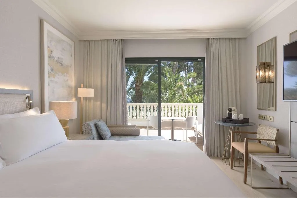 Room SUPERIOR KING BED Room, Hilton Mallorca Galatzo, Majorca