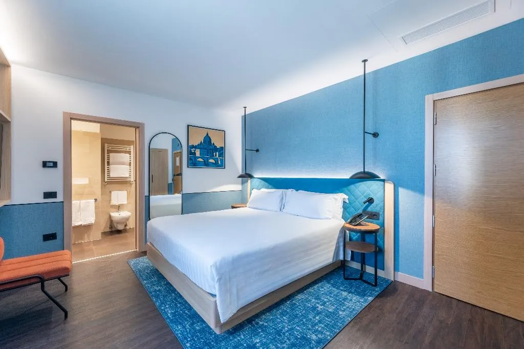 DOUBLE Accessible KING SIZE BED Room, Hilton Garden Inn Rome Colosseum, Rome