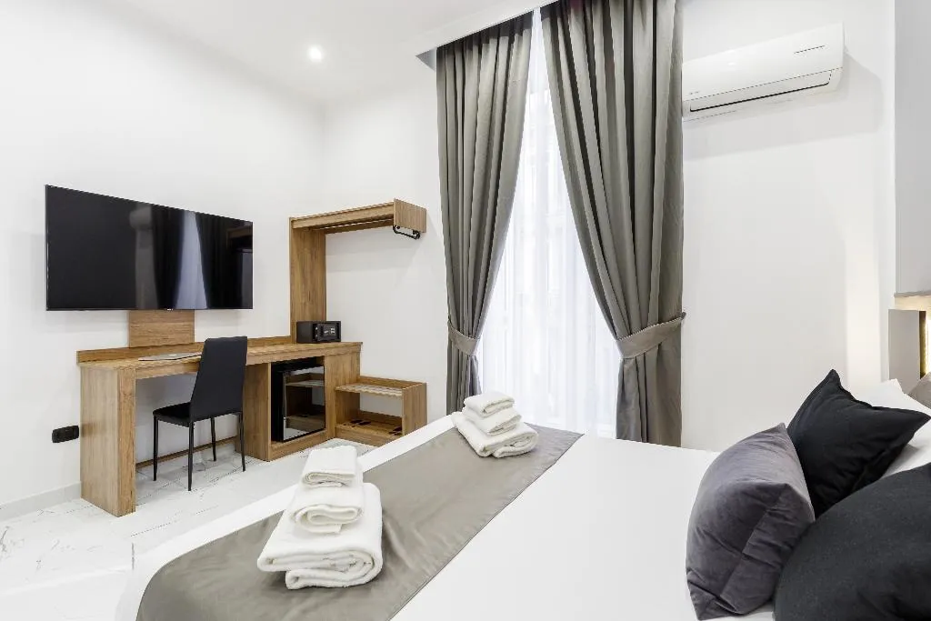 DOUBLE SUPERIOR Room, Sant'Angelo Suites, Naples