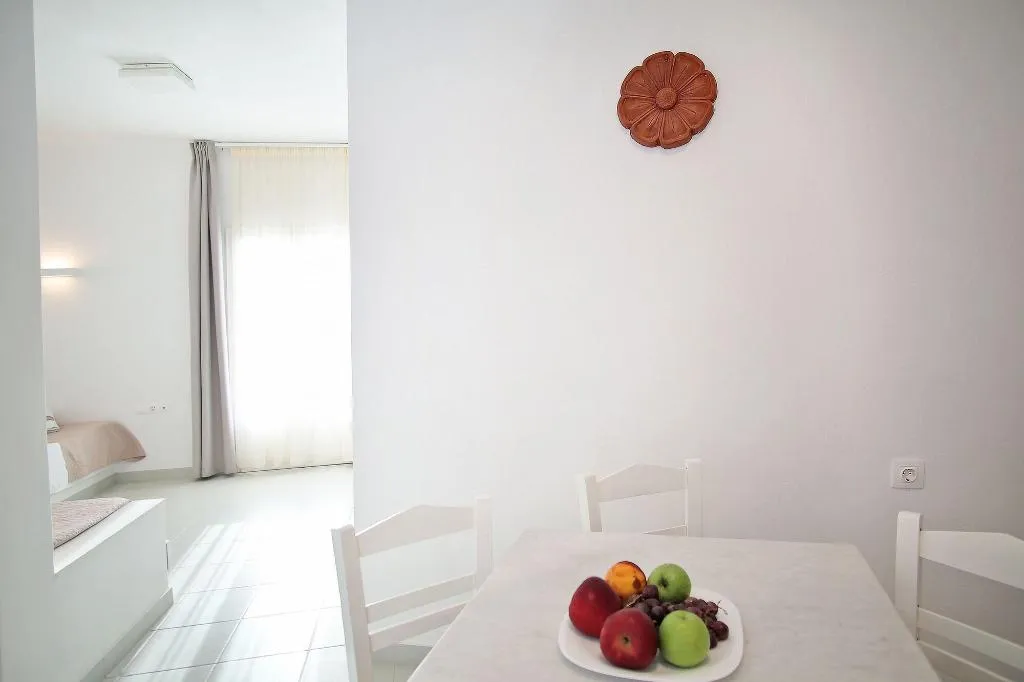 Room, Kritikakis Village Apartments, Santorini