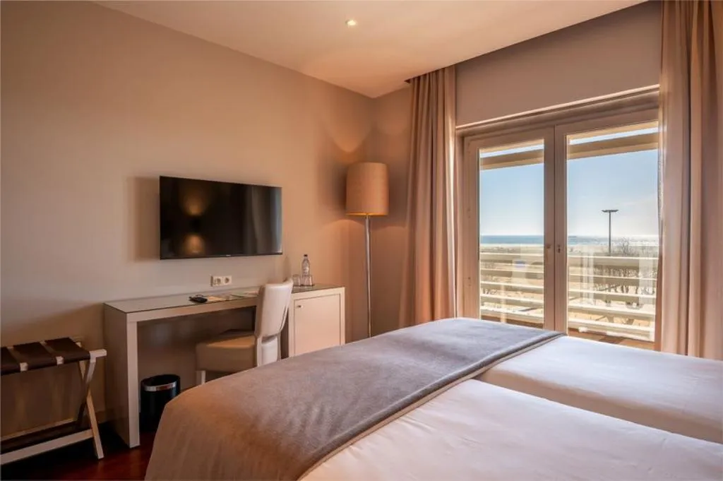 TWIN SEA VIEW Room, Vila Gale Collection Figueira da Foz Hotel, Porto