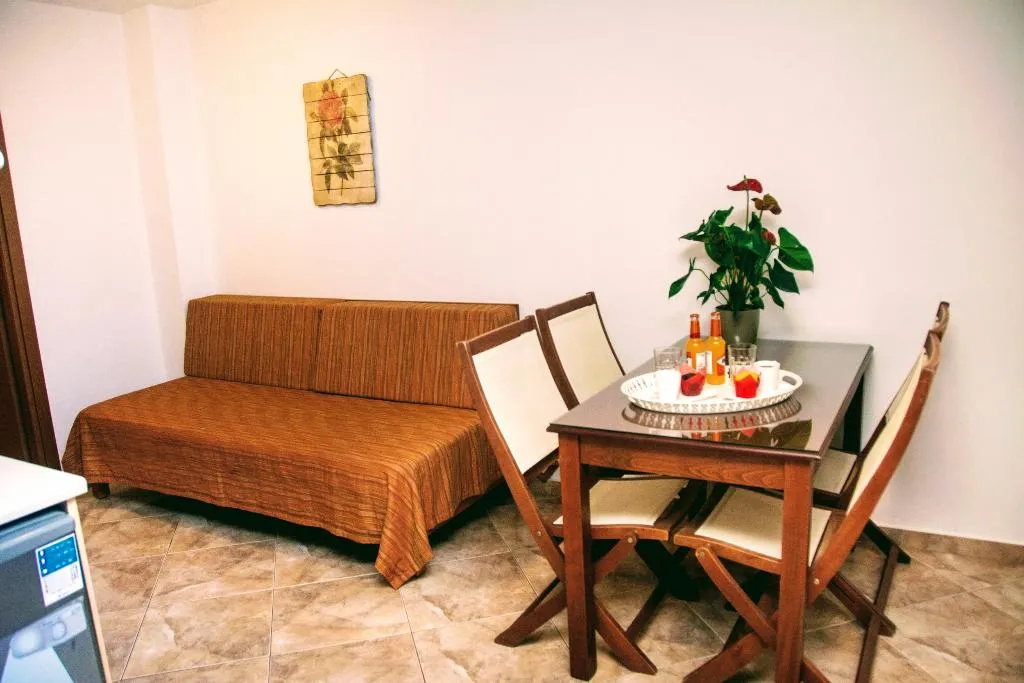APARTMENT CAPACITY 4 ONE BEDROOM Room, Ippoliti Village, Crete