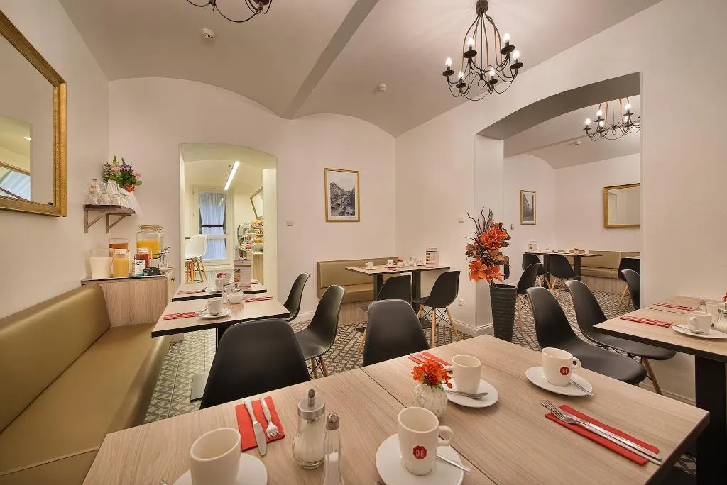 Restaurant, Suite Home Prague, Prague