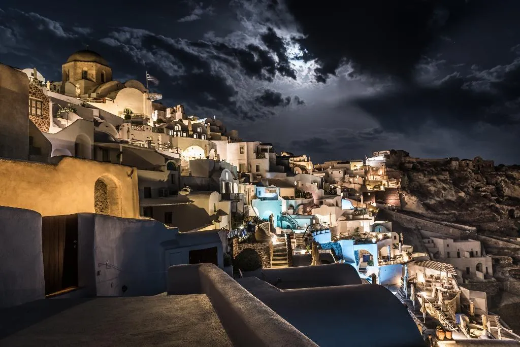 General view, Hyperion Oia Suites, Santorini