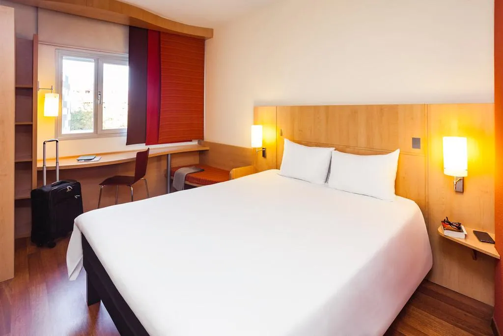 SINGLE STANDARD Room, Ibis Madrid Aeropuerto Barajas, Madrid
