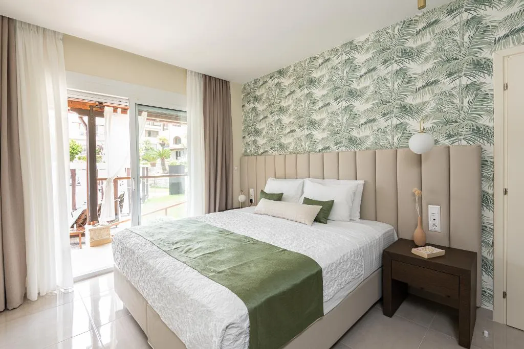 SUITE POOL VIEW Room, Blue Bay Halkidiki - Adults Only, Halkidiki