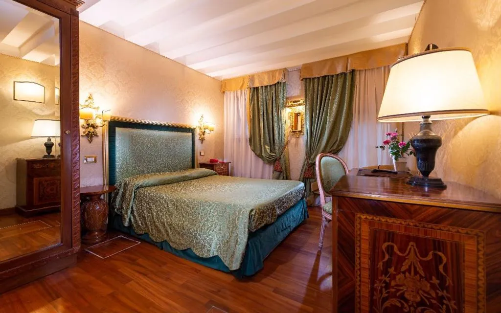 Double or Twin STANDARD Room, Ca' Marinella, Venice