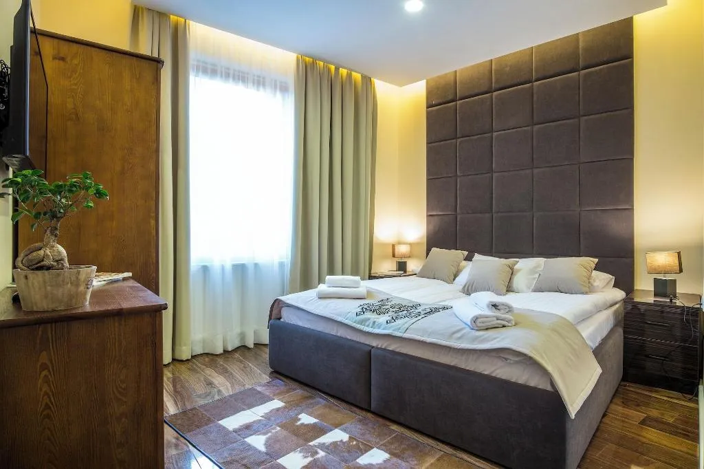 Room, ApartHotel Giewont, Krakow