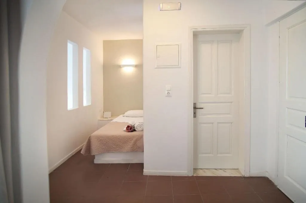 Room, Kritikakis Village Apartments, Santorini