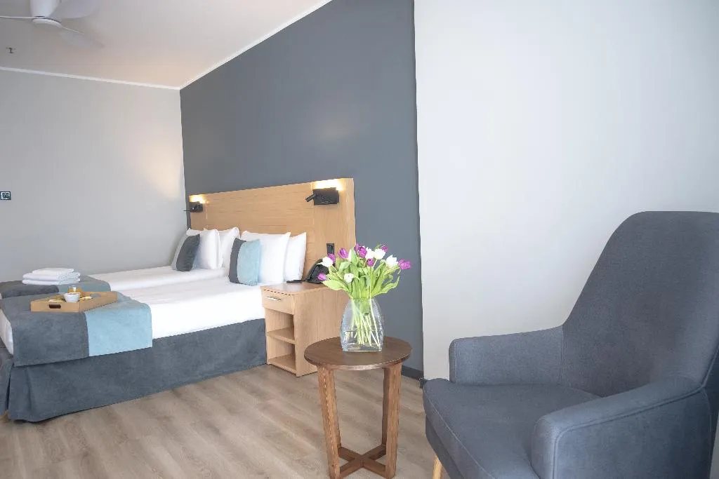 TWIN WITH BALCONY Room, The Preluna Hotel, Malta