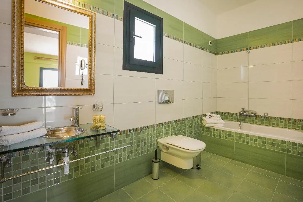 VILLA TWO BEDROOMS WITH PRIVATE POOL Room, Kefalonia Bay Palace by GHH, Kefallinia