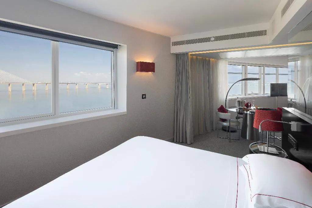 SUITE STANDARD Room, Myriad By Sana Hotels, Lisbon