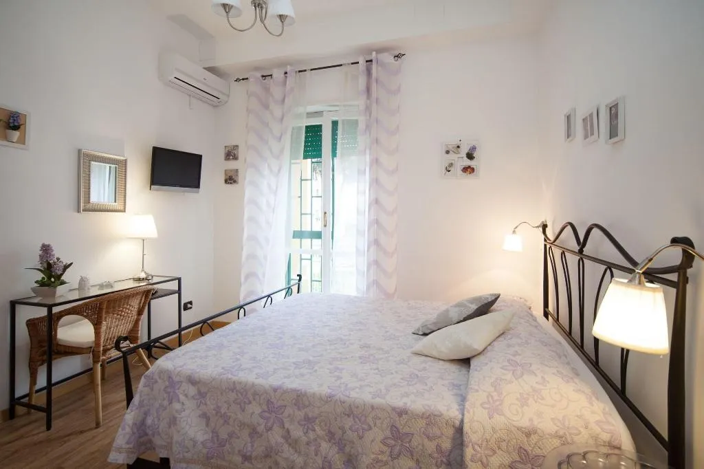 Room, Anthea B&B, Naples