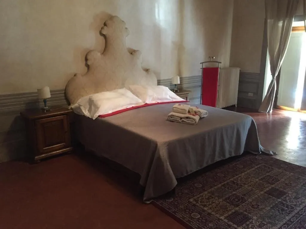 Room, B&B I Rinascimenti, Florence