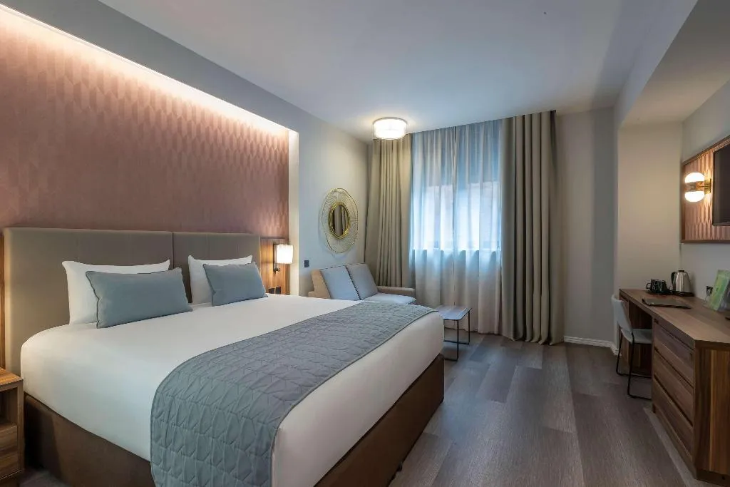 Room, Hotel Riu Plaza The Gresham Dublin, Dublin