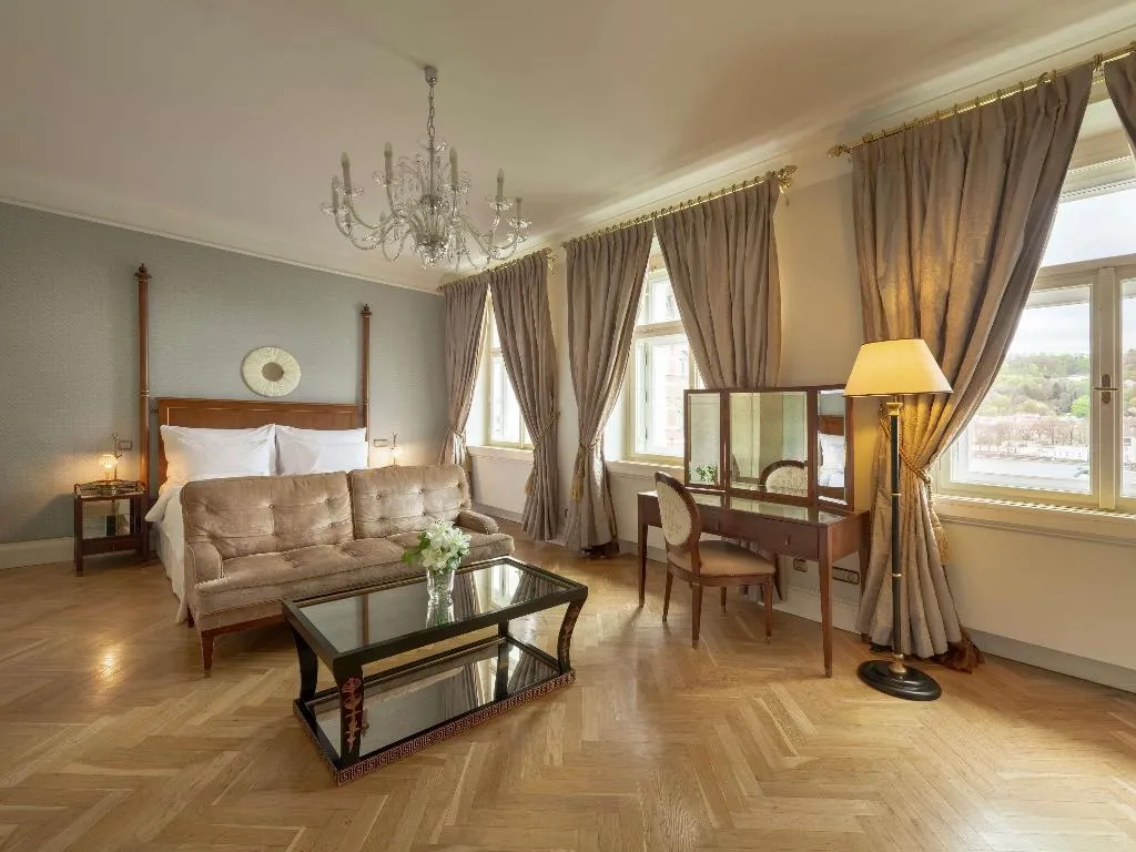 DOUBLE DELUXE RIVER VIEW Room, The Mozart Prague, Prague