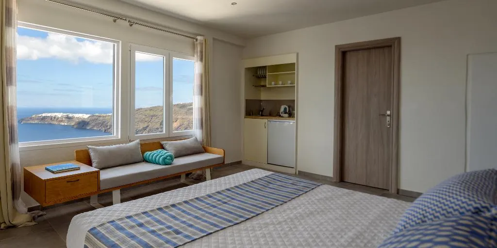 SUITE GRAND Room, Gizis Cliffside Suites, Santorini