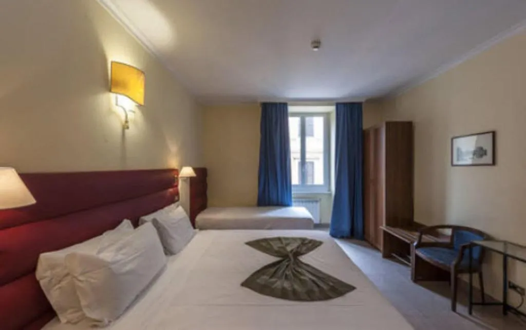 Room, California, Rome