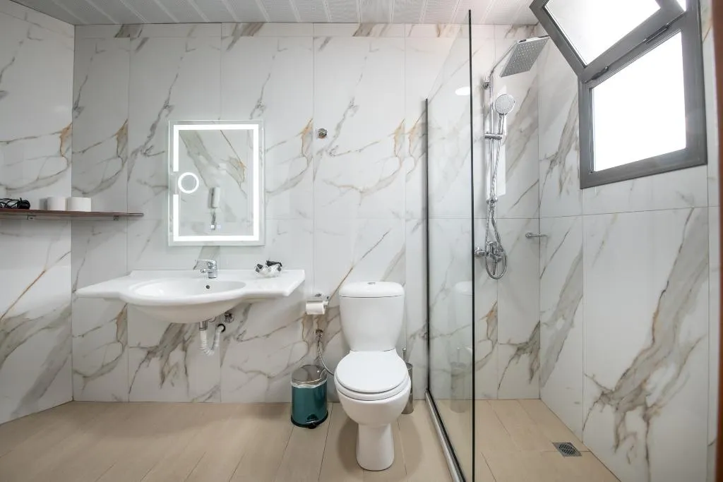 TRIPLE STANDARD Room, Golden City, Athens