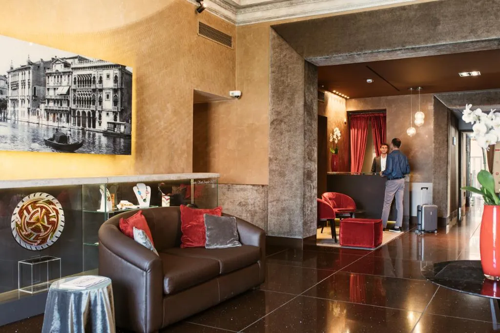 Lobby, Palazzo Barocci, Venice