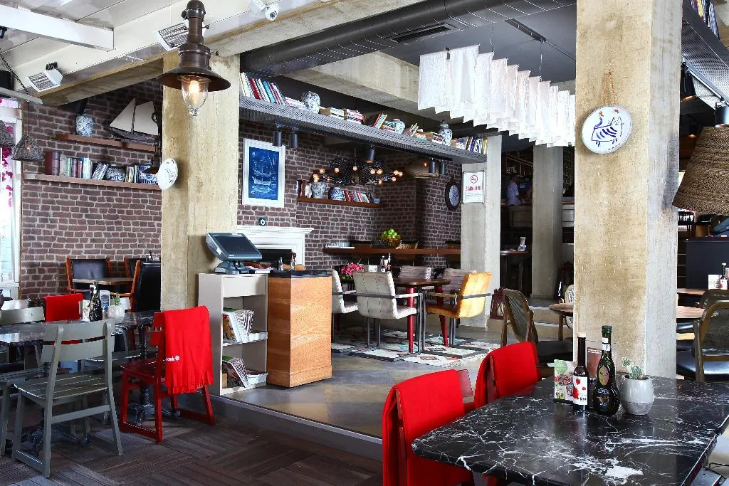Bar, DoubleTree by Hilton Bodrum Marina Vista, Bodrum