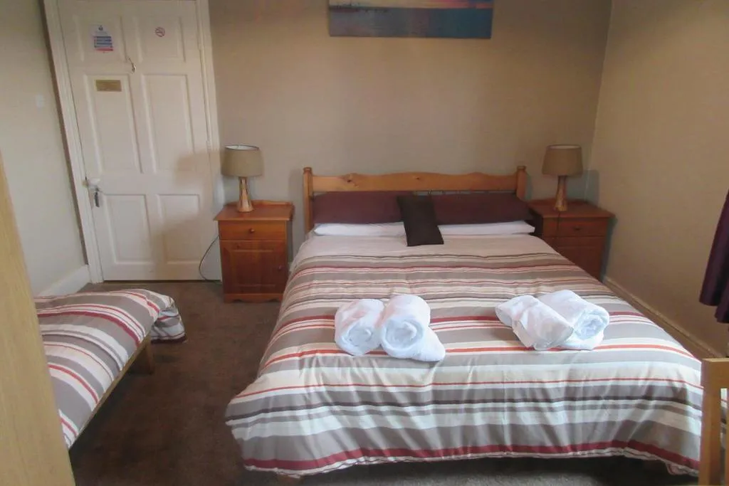 Room, Rathmore House, Cork
