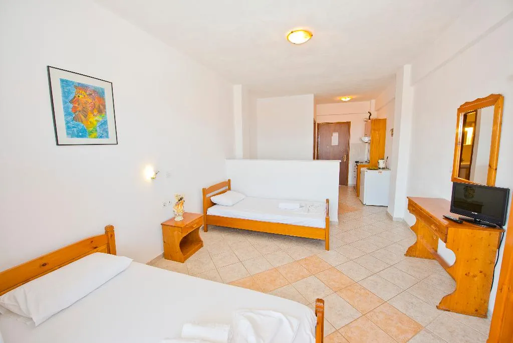 FAMILY ROOM STANDARD Room, Medusa Hotel, Halkidiki
