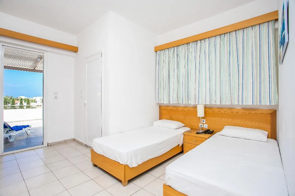 QUADRUPLE WITH TERRACE Room, Mon Repos Hotel, Rhodes