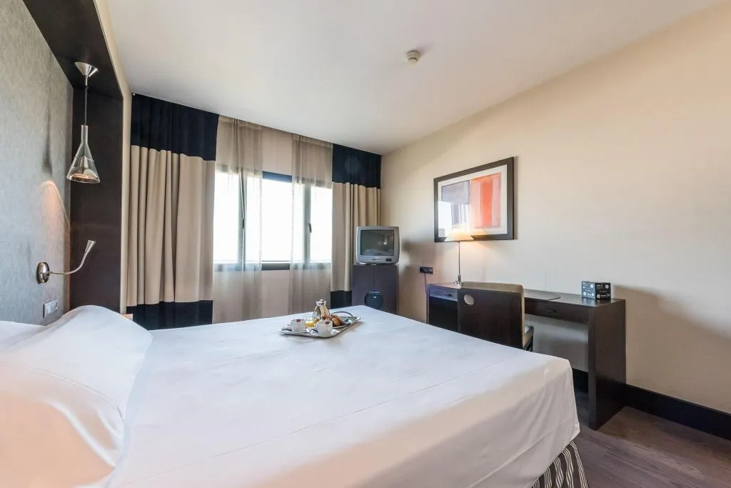 DOUBLE STANDARD Room, Mercader, Madrid