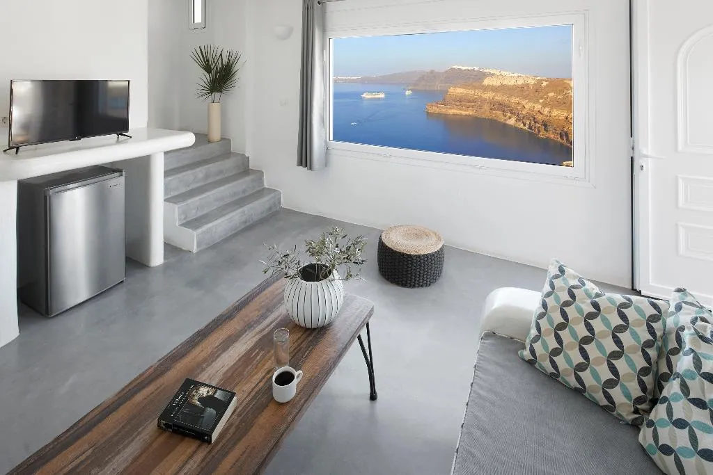 SUITE GRAND Room, Suites of the Gods Cave Spa, Santorini