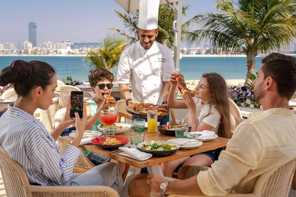 Restaurant, Th8 Palm Dubai Beach Resort Vignette Collection, Dubai
