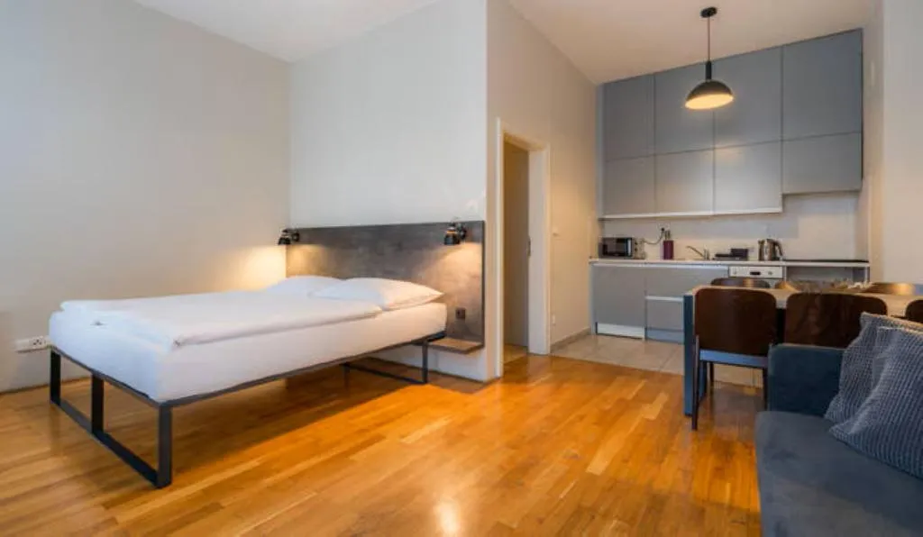 APARTMENT STANDARD Room, EA ApartHotel Melantrich, Prague