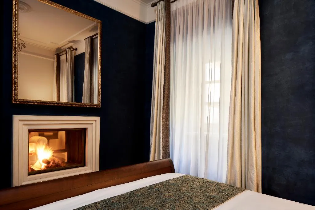 FAMILY ROOM CAPACITY 4 TWO BEDROOMS Room, Ippoliti, Kalamata