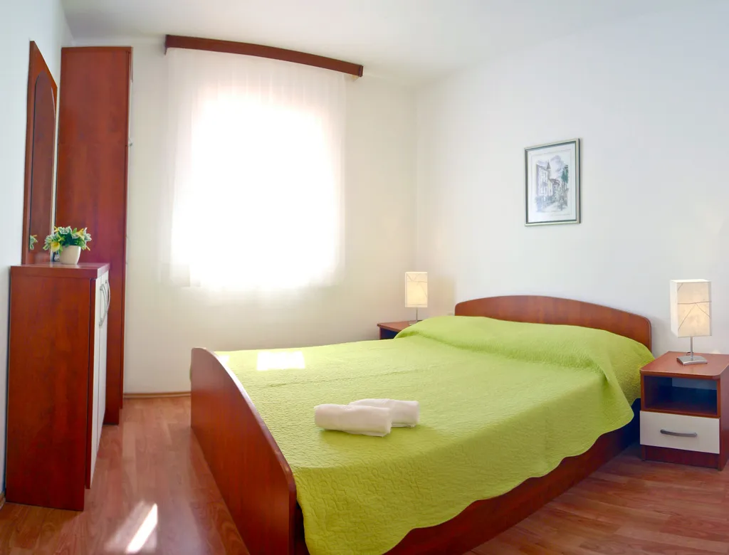 APARTMENT CAPACITY 6 Room, Villa Midea, Split