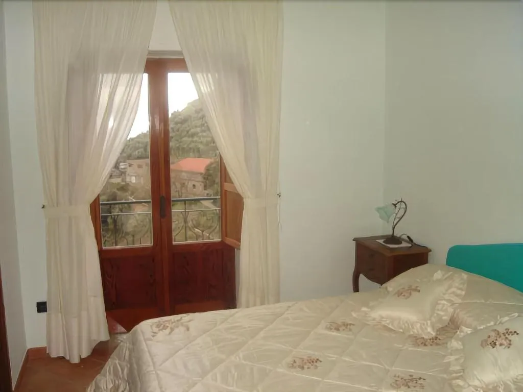 Room, B&B Puntaferano, Naples