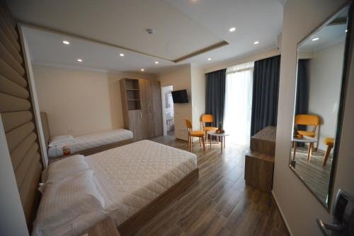Hotel Elesio, Kavaje