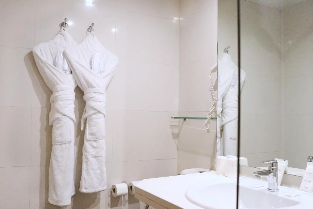 JUNIOR SUITE CAPACITY 1 Room, Eurohotel Diagonal Port, Barcelona