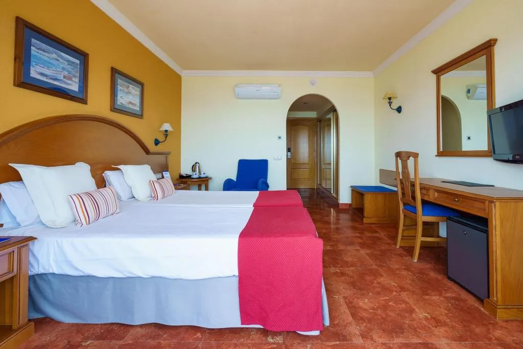 DOUBLE PARTIAL SEA VIEW Room, Isabel, Costa Del Sol