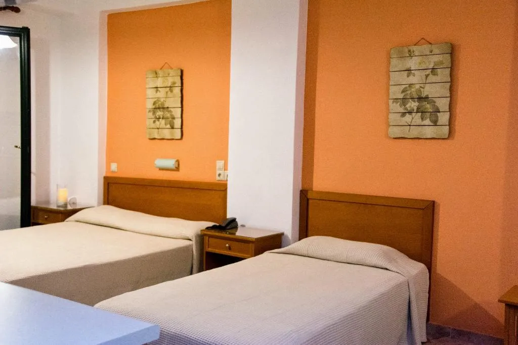 STUDIO CAPACITY 3 Room, Ippoliti Village, Crete