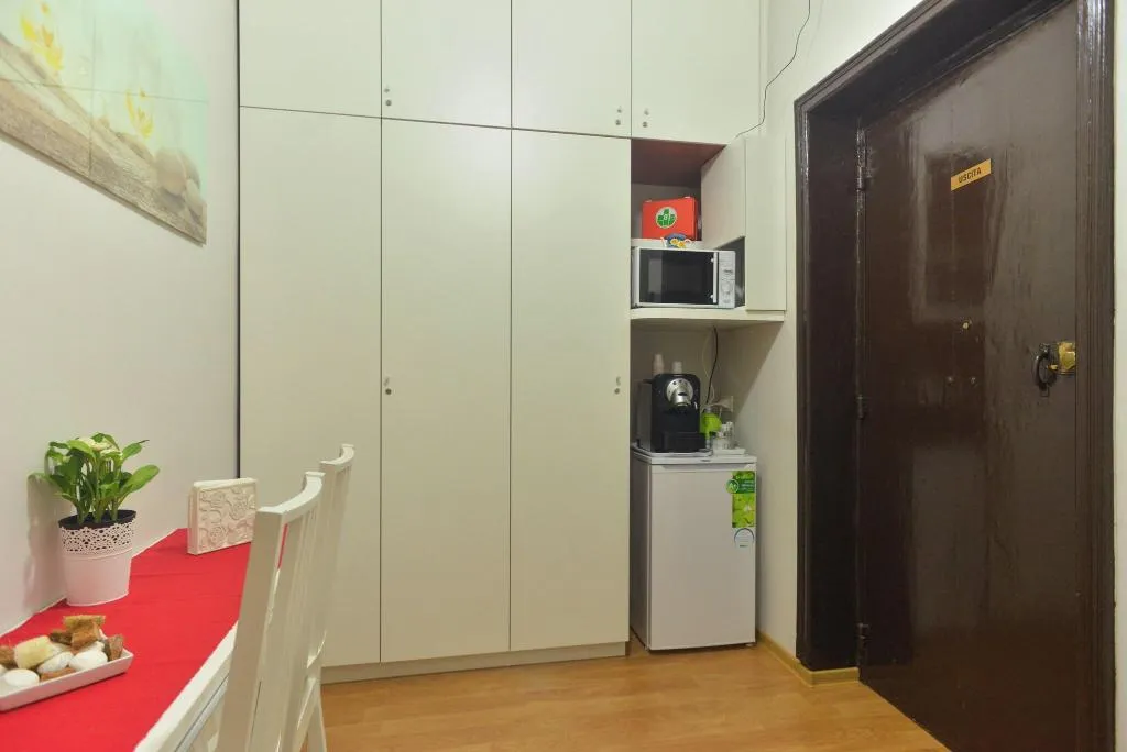 SINGLE STANDARD Room, B & T Rooms Trani, Naples