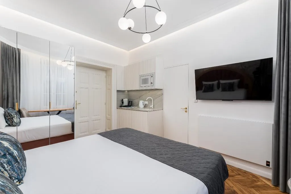 APARTMENT DELUXE Room, Erasmus Student Apartments - Krakow Old Town, Krakow
