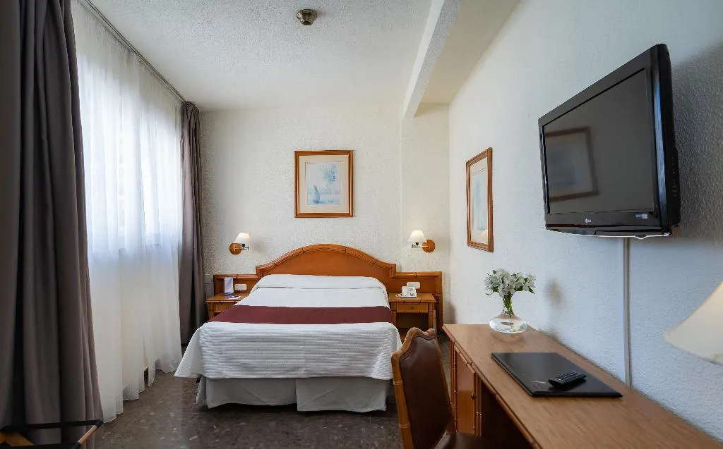 Double or Twin ECONOMY Room, Hotel Tropicana Costa del Sol, Costa Del Sol