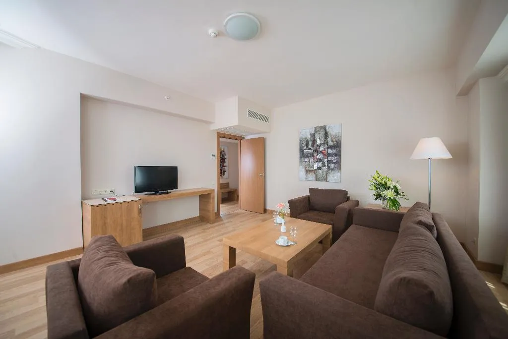 FAMILY ROOM STANDARD Room, Ramada Resort Lara, Antalya