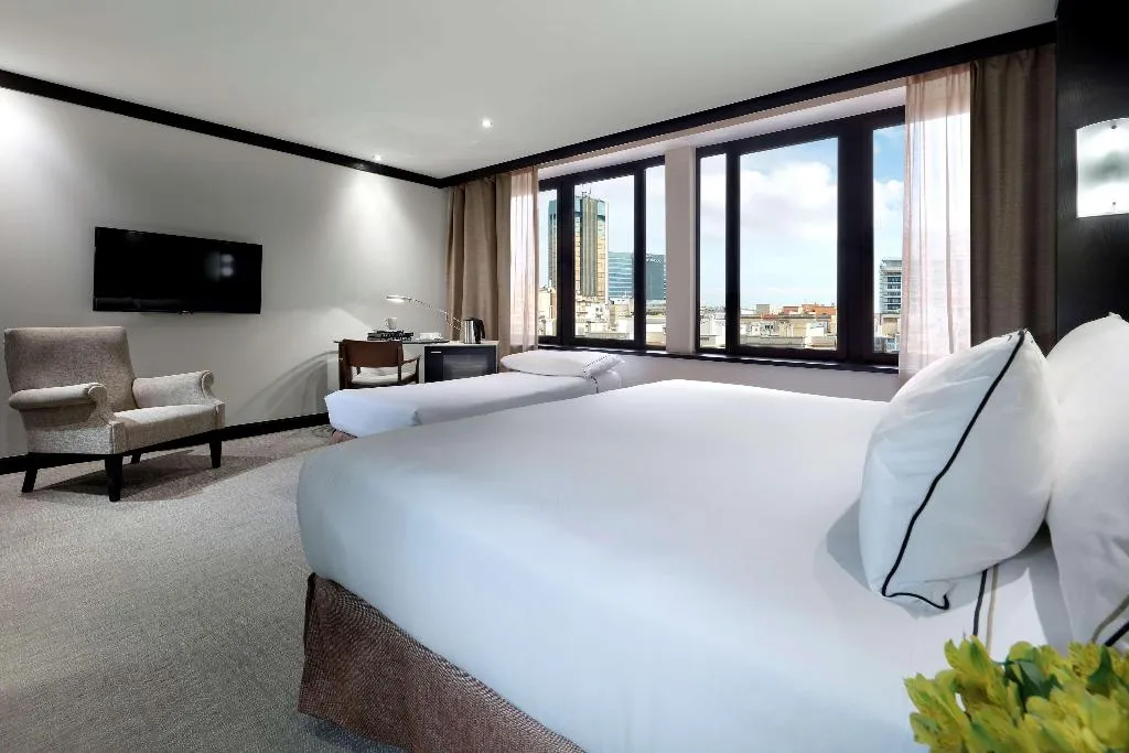 TRIPLE STANDARD Room, Melia Barcelona Sarria, Barcelona