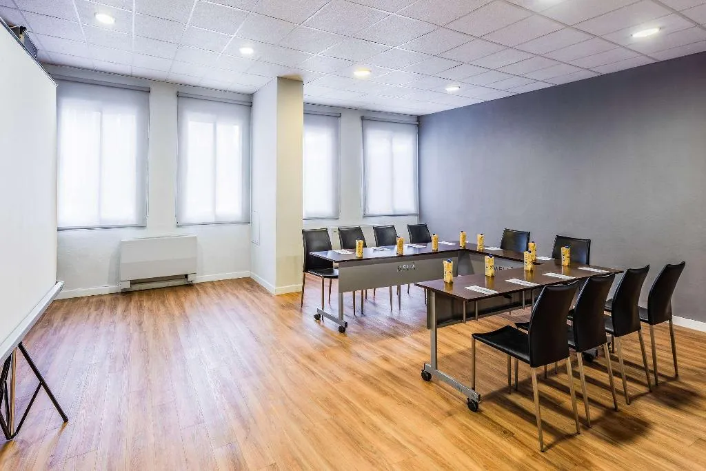 Conferences, Hotel Madrid Chamartín Affiliated by Meliá, Madrid