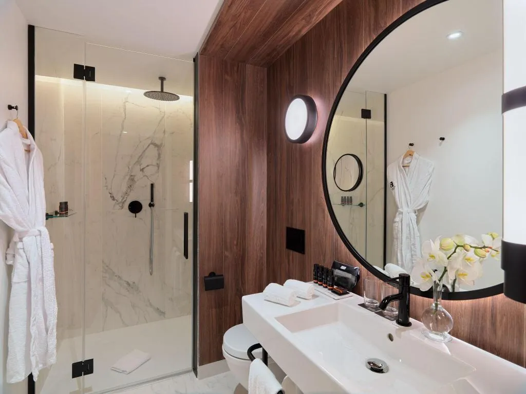 TWIN CLASSIC Room, H10 Madison, Barcelona