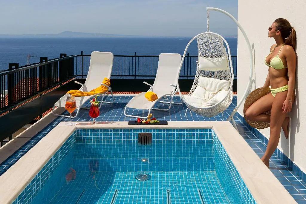 Room, Continental, Naples
