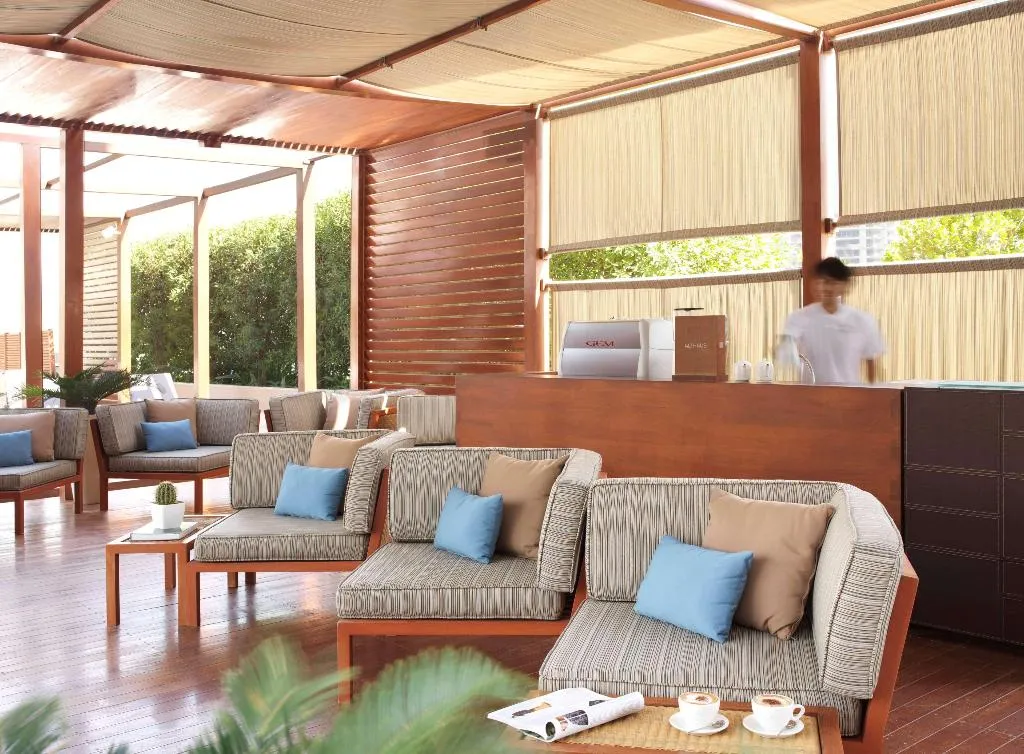 Bar, Radisson Blu Residence Dubai Marina, Dubai