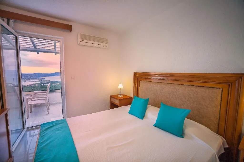 VILLA TWO BEDROOMS WITH PRIVATE POOL Room, Elounda Residence Resort & Waterpark, Crete